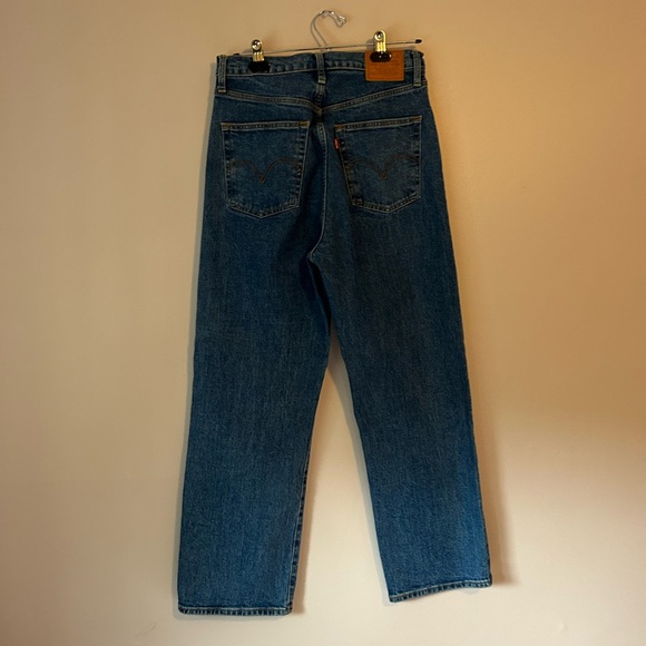 Levi’s Ribcage Straight Ankle Jeans - Picture 5 of 7